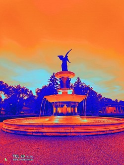 The same pic but with a cool filter....